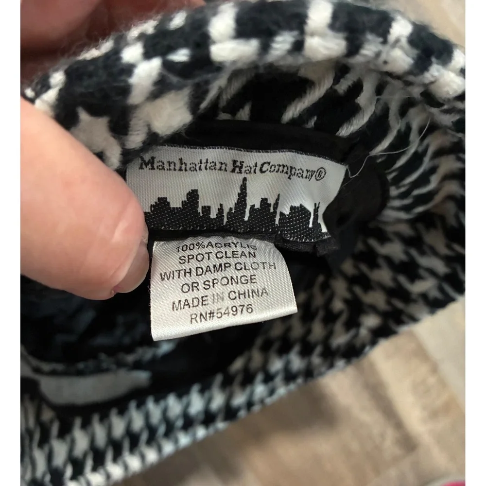 Manhattan Hat Company Womens Houndstooth Bucket Hat Black White Buckle Accent